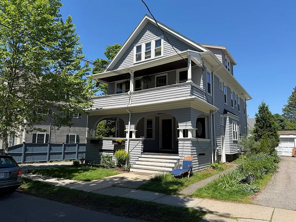 4 bed, 2.0 bath, 1697 sqft, $4,500 — Photo 1