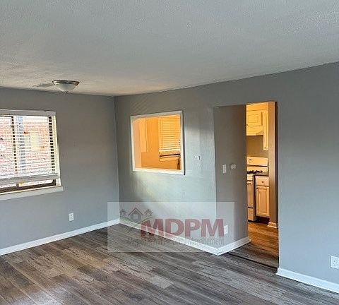 3rd image of 20415 W 7 Mile Rd APT 302