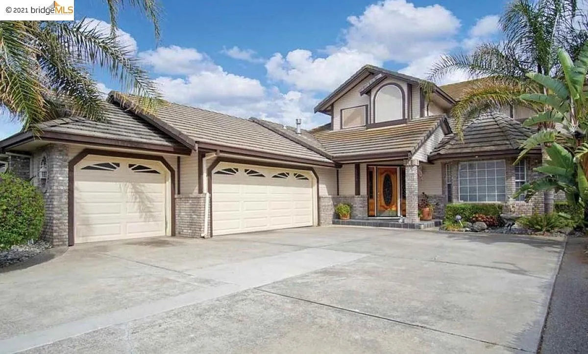 5500 Edgeview Dr photo 1