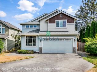 19903 8th Ave W, Lynnwood, WA 98036
