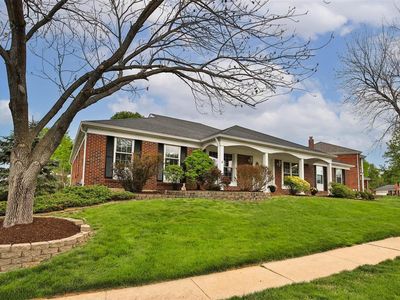 5931 Royal Country Dr, Saint Louis, MO, 63129