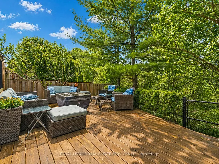 2485 Wooden Hill Cir — Photo 36