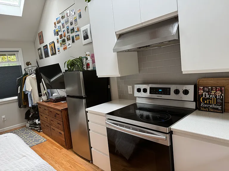 3041 SW Flower Ter #B — Photo 11