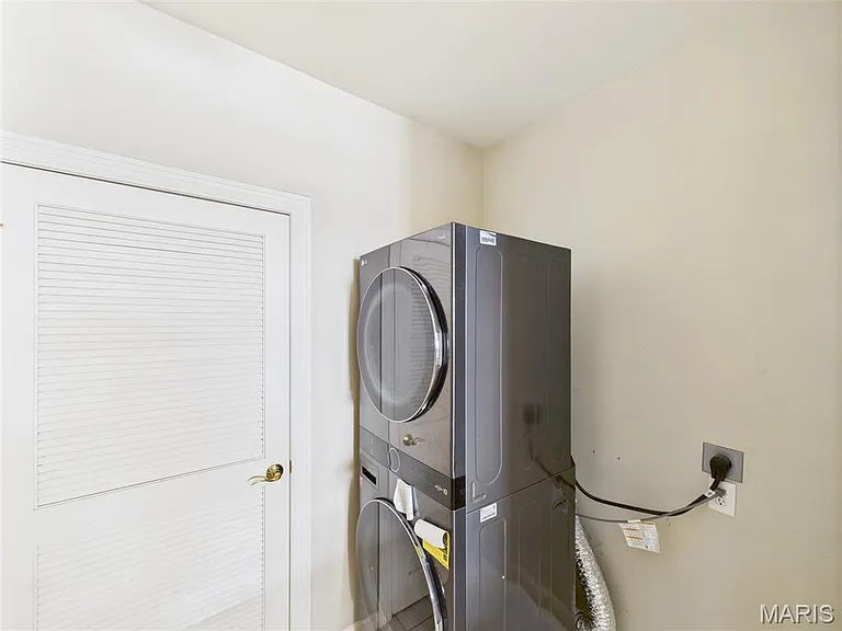 400 S 14th St #1204 — Photo 15