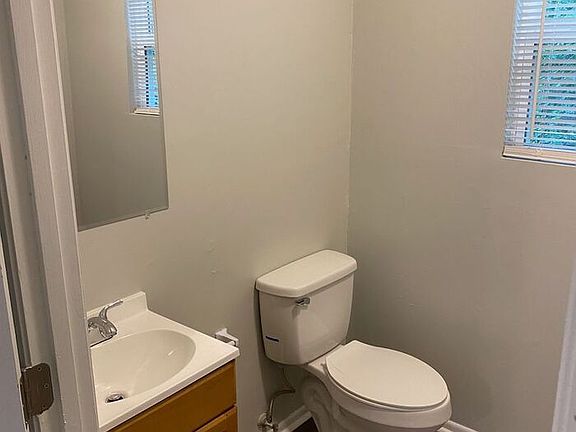 3rd image of 736 Sylvan Dr