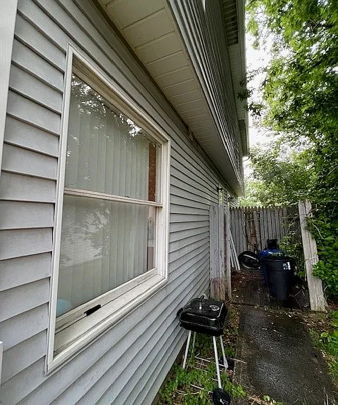 823 Martin St #B — Photo 12