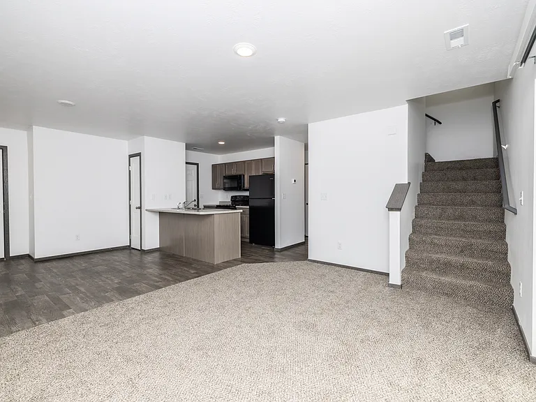 Split Rock Village Apartments & Townhomes — Photo 9