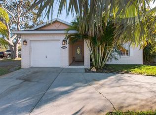 1688 Taylor Lake Cir, Seminole, FL 33778