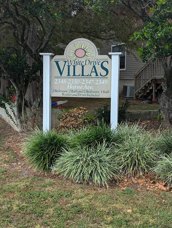 2 bed, 1.0 bath, 680 sqft, $995 — Photo 2