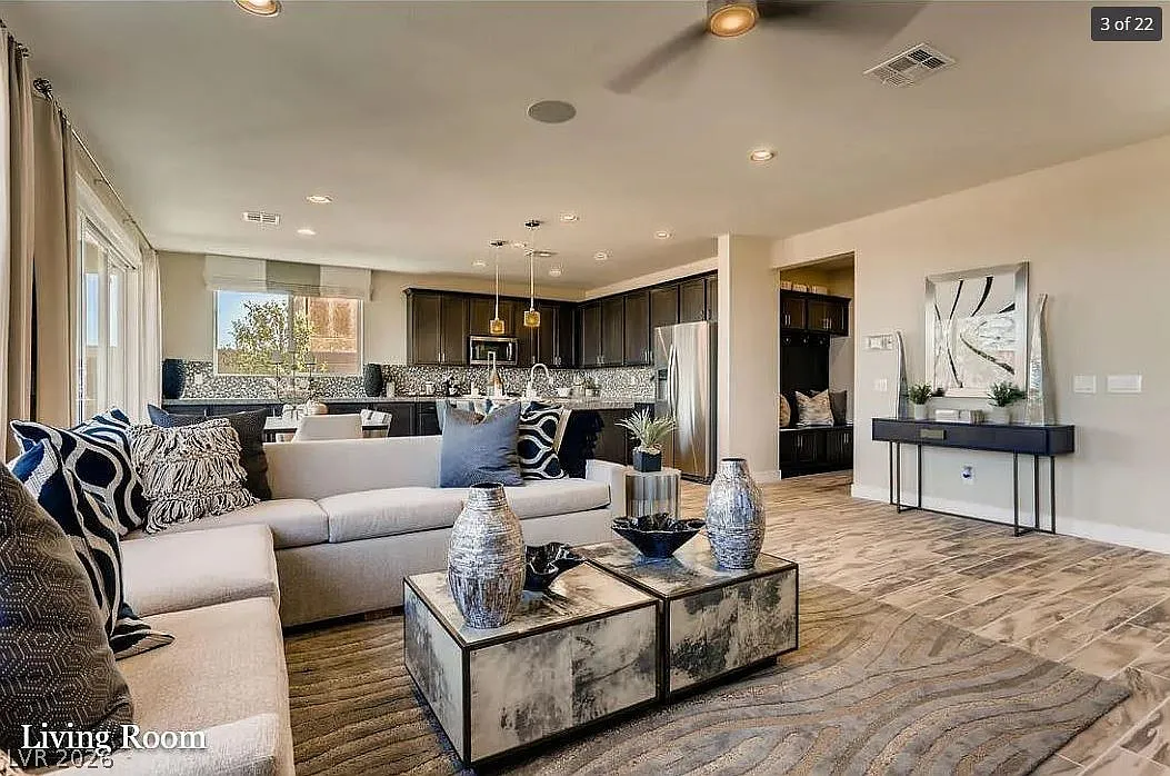 3 bed, 2.5 bath, 2611 sqft, $2,850 — Photo 4