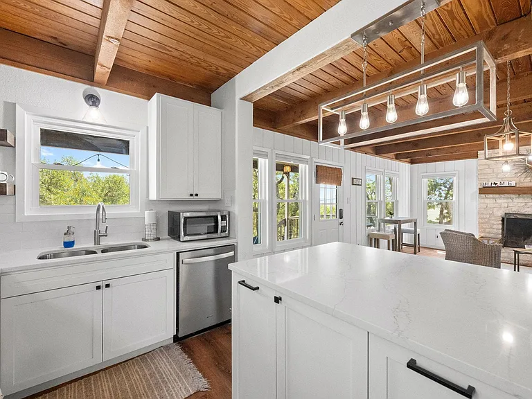 650 Springlake Dr — Photo 11