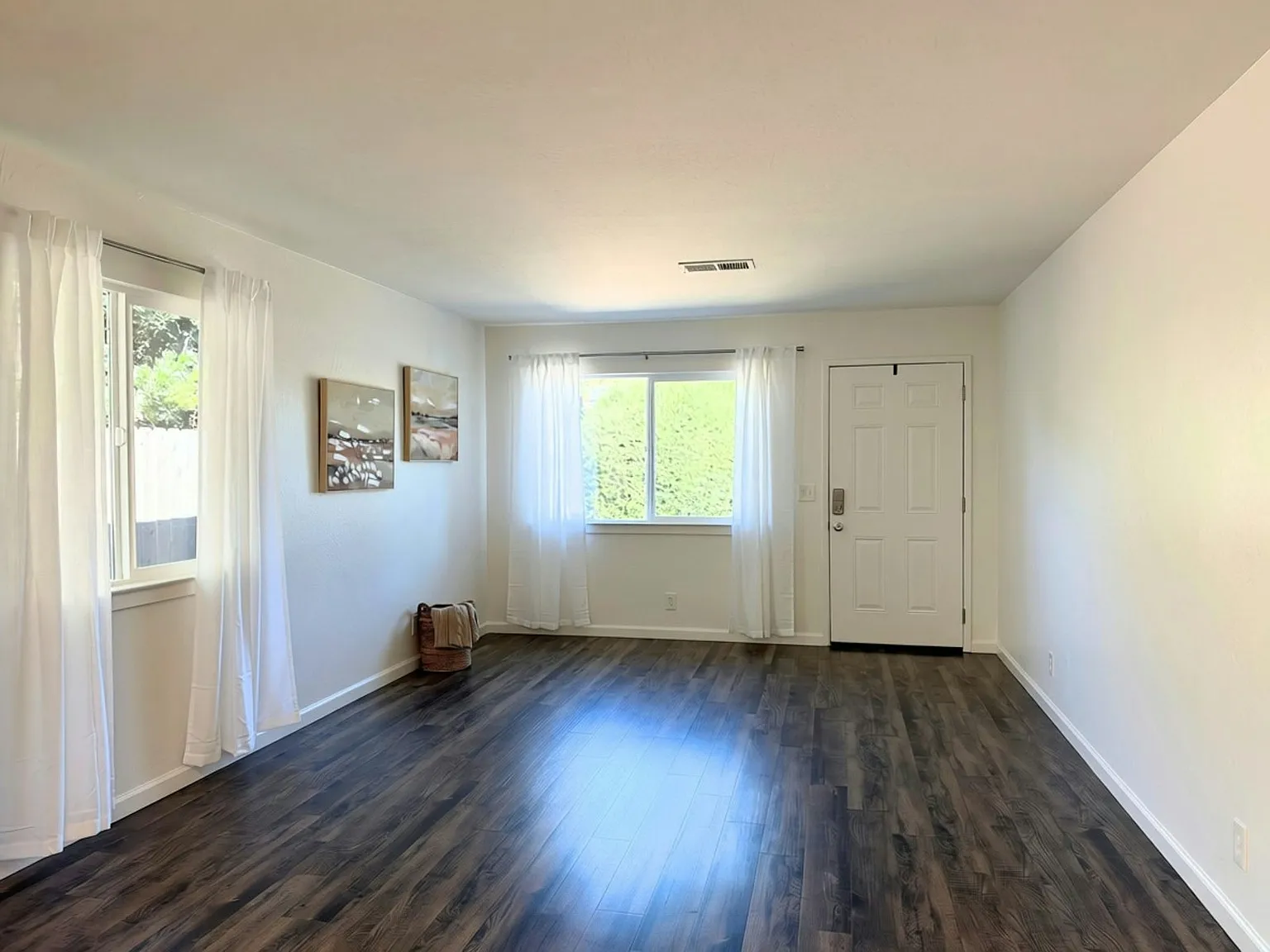 1709 Monarch Lane — Photo 3