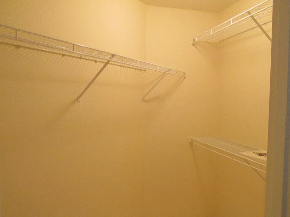 1st image of 2206 Jasmine Pl #105
