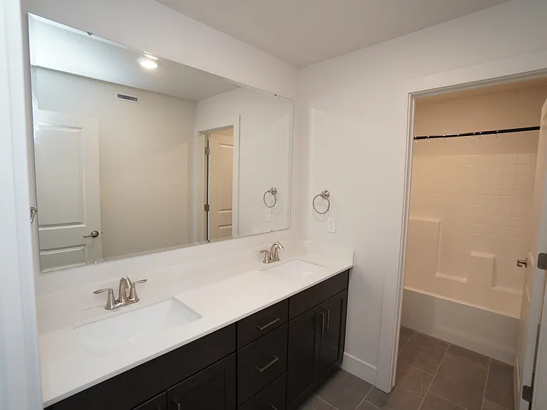 245 E Caldera St — Photo 40