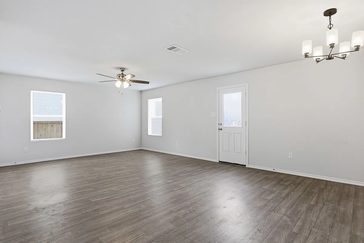 Building Photo - 853 Eagles Nest Dr