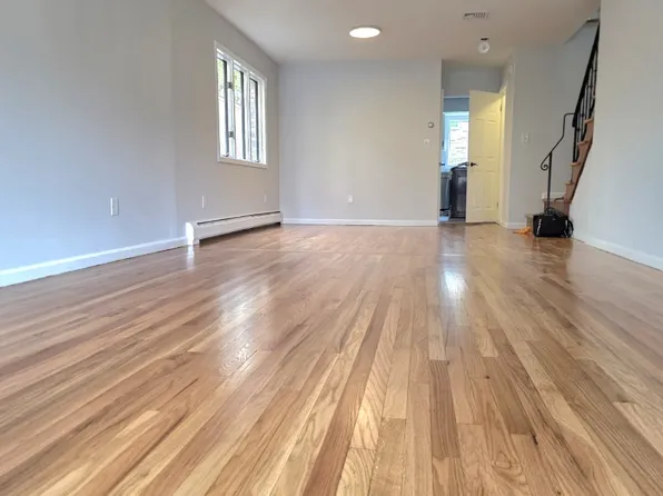 2420 Rossett Street image 2 of 14