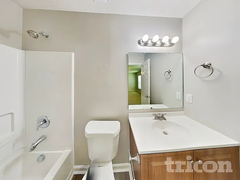 78 Springway Dr — Photo 9