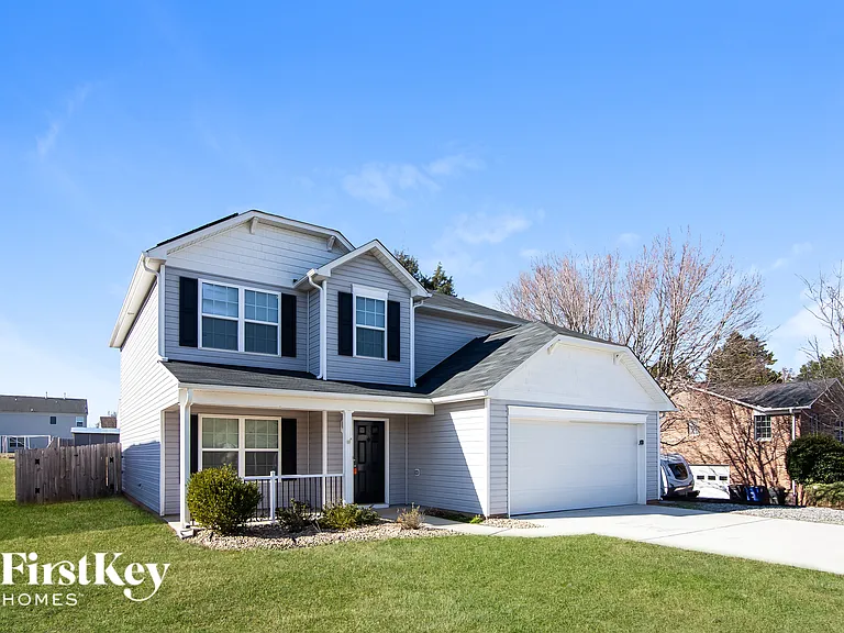 1544 Pecan Ln — Photo 2
