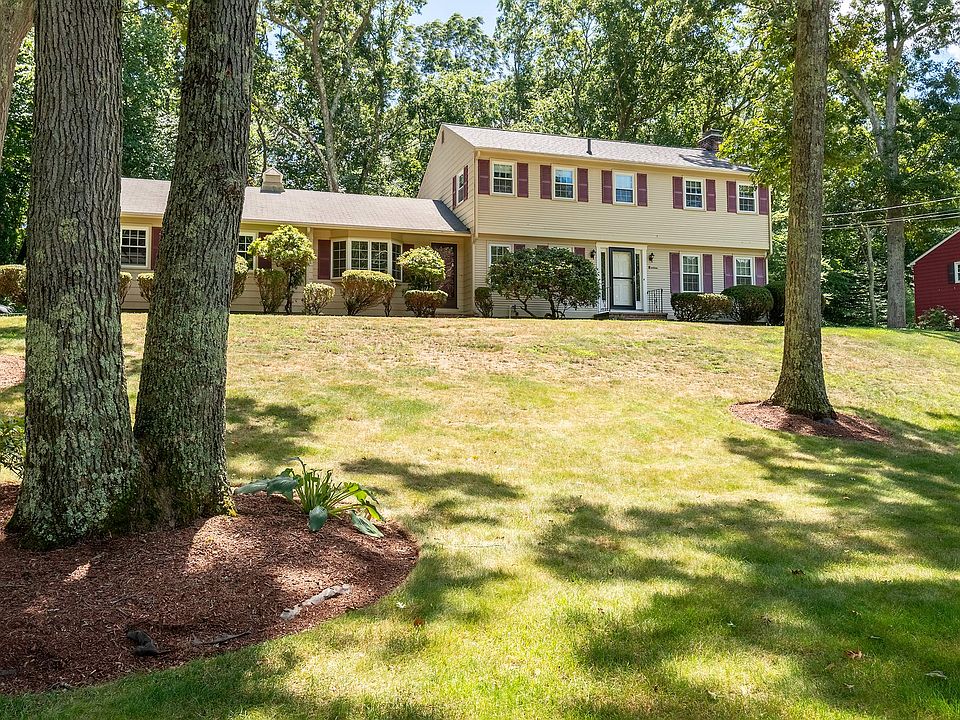 1st image of 19 Chestnut Dr