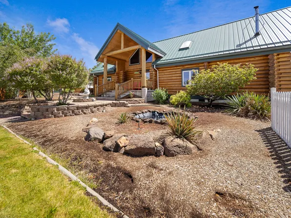 11311 SW Robinson Ln, Powell Butte, OR 97753