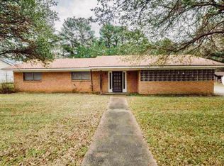 3402 S Henderson Blvd, Kilgore, TX 75662