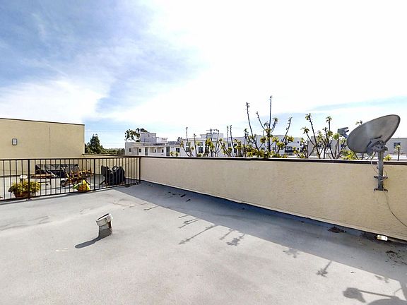 4th image of 11722 Avon Way APT 201