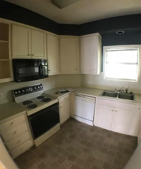 2100 San Gabriel St #302 — Photo 3