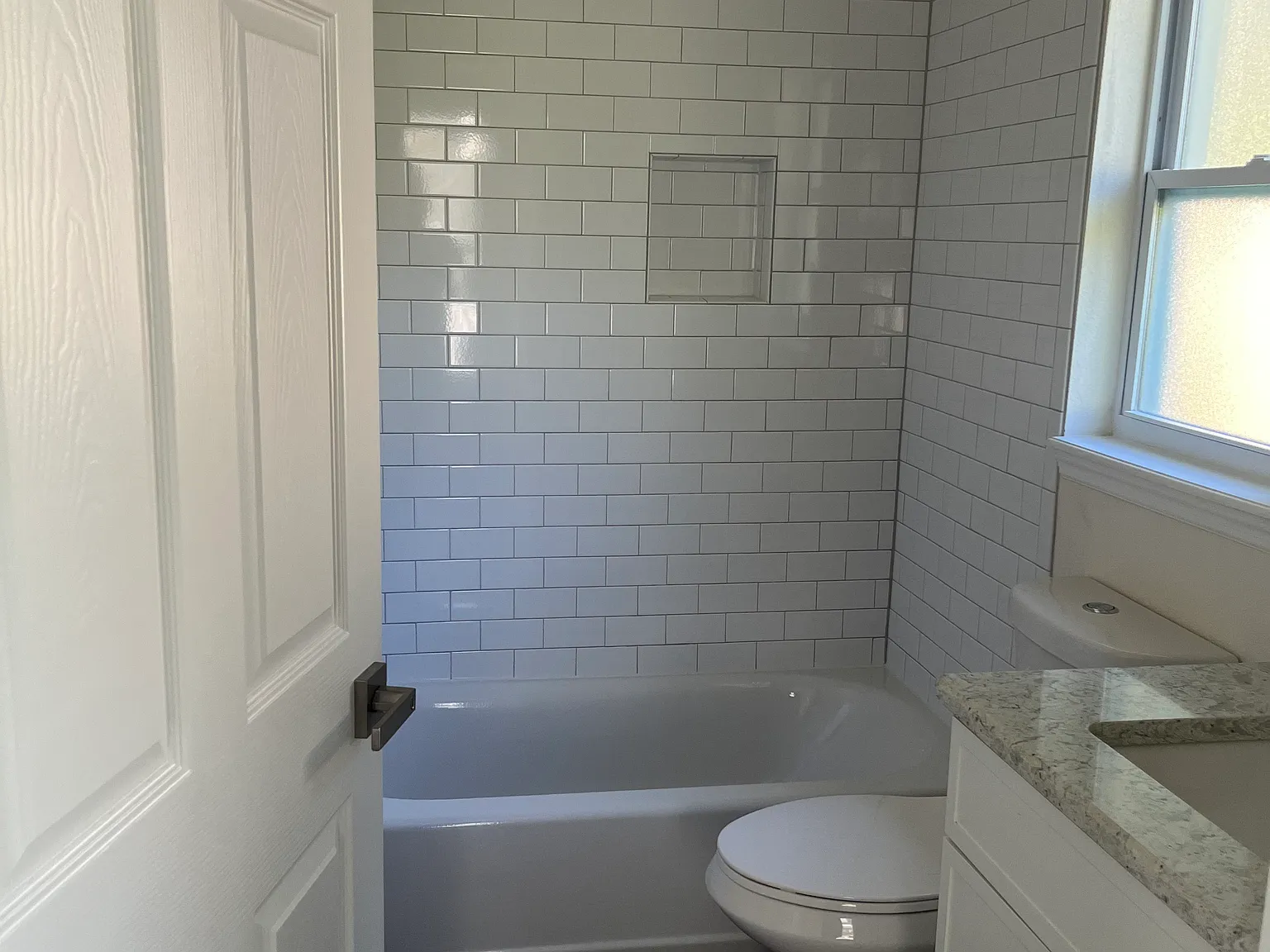 1026 E Anderson St — Photo 4
