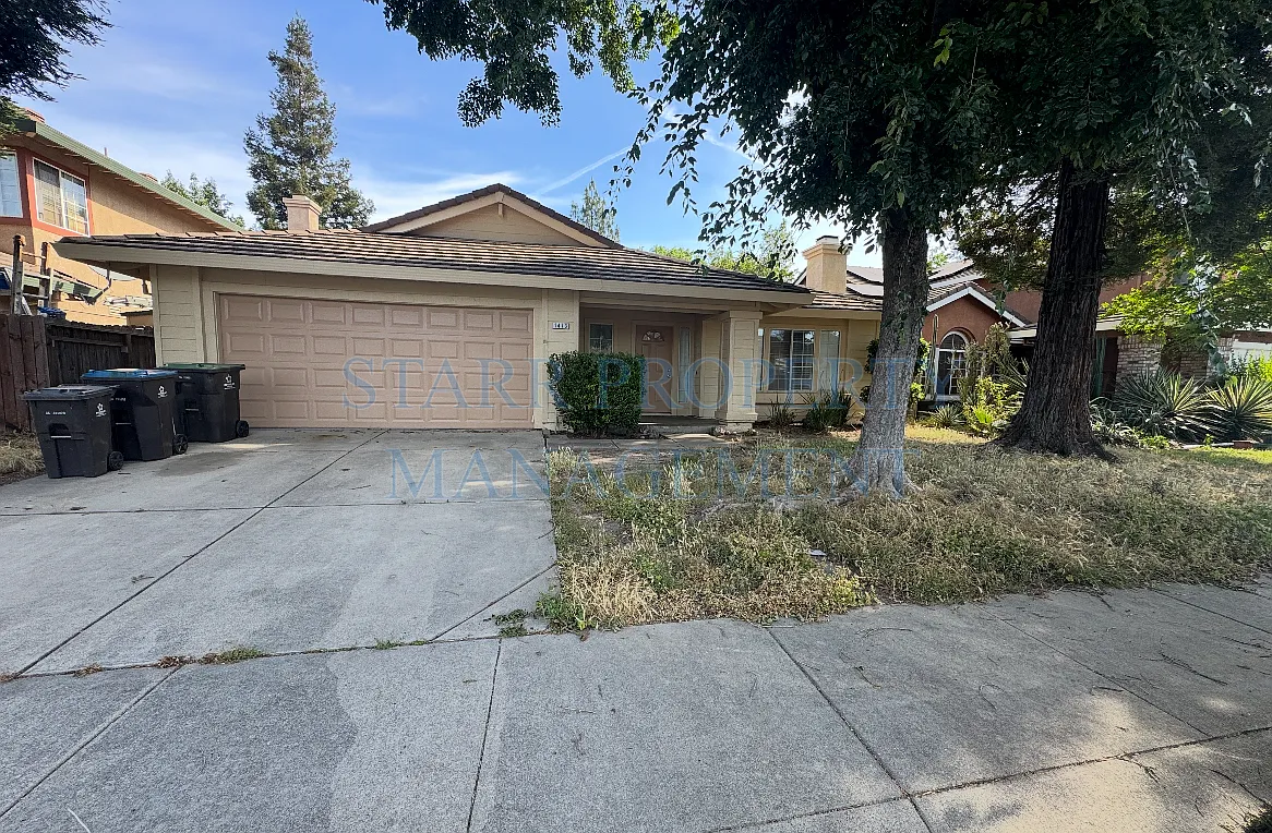 3 bed, 2.0 bath, 2045 sqft, $2,400 — Photo 1