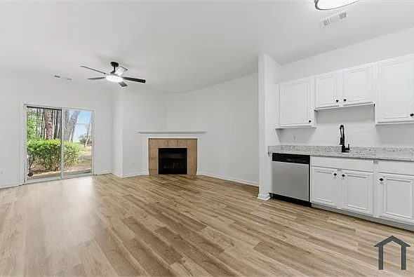 585 McWilliams Rd SE #1406 — Photo 4