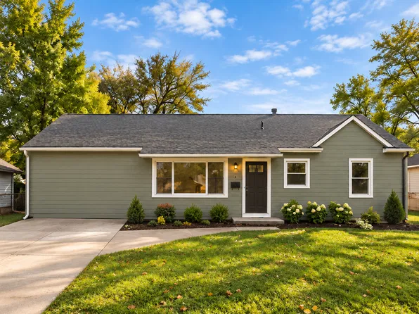 13701 Cypress Ave, Grandview, MO 64030