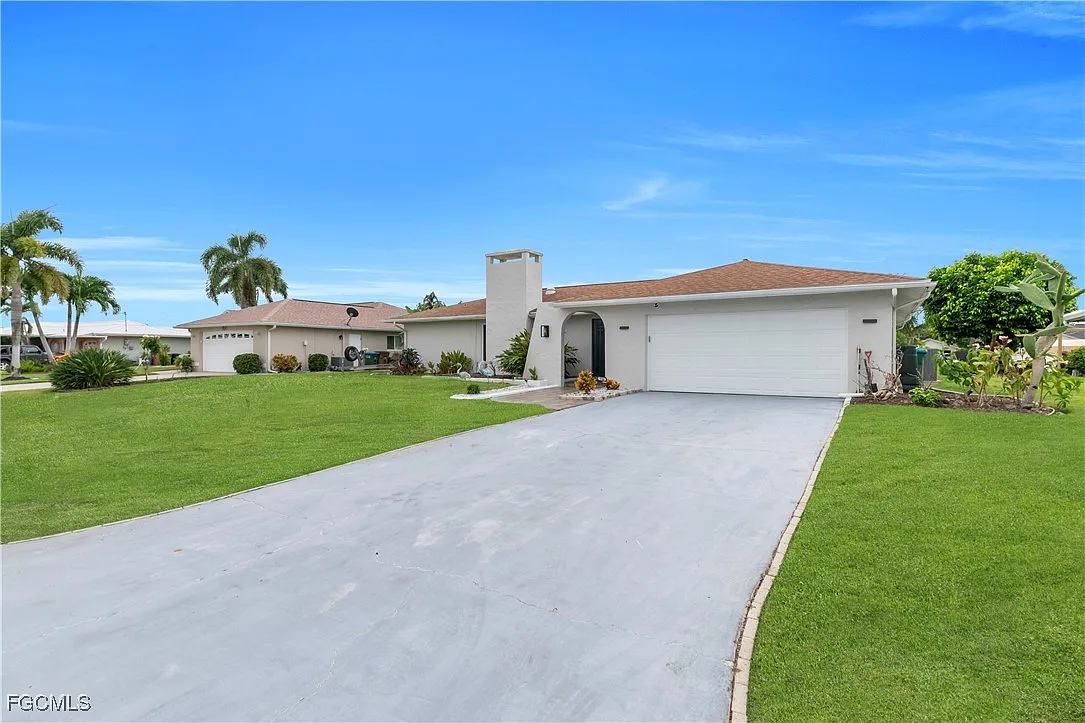 3 bed, 2.0 bath, 1696 sqft, $5,500 — Photo 3