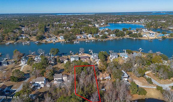 3rd image of 512 Chadwick Shores Drive LOT 7