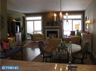 502 Fountain Sq, Newtown Square, PA 19073