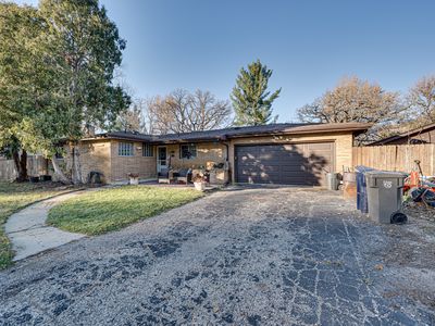1212 Century Oaks Dr, Elgin, IL, 60123