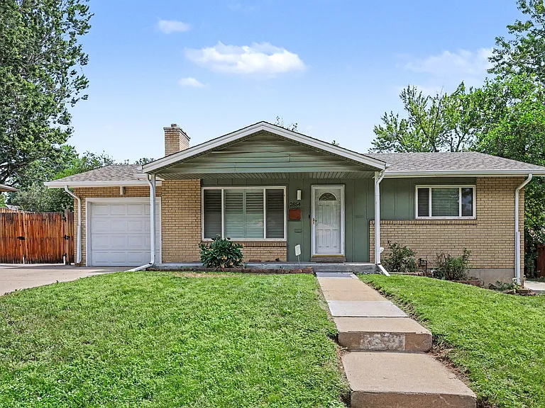 2854 S Yates St — Photo 1