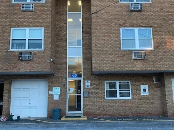 1 Walter Avenue APT 15, Norwalk, CT 06851