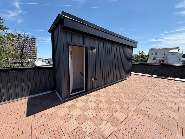 1513 W Stiles St #2 — Photo 24