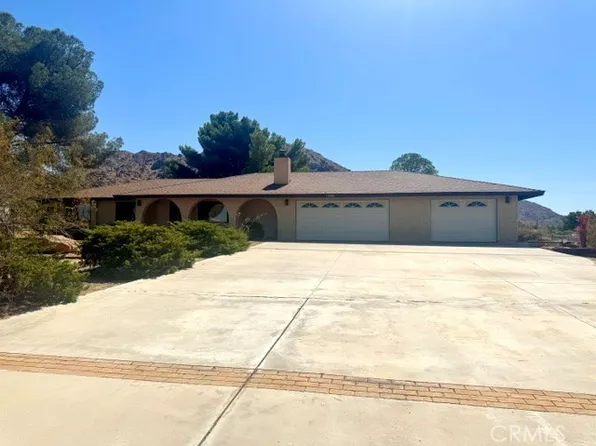 17239 Candlewood Rd, Apple Valley, CA 92307