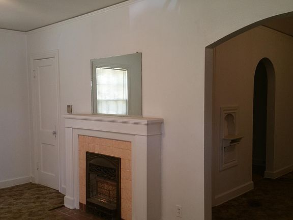 2nd image of 2405 S Polk St APT B