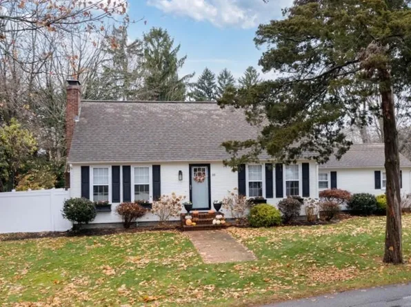 10 Martin Ave, Barrington, RI 02806