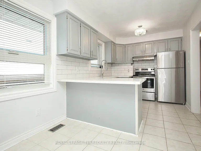 1 Barnes Cres — Photo 15