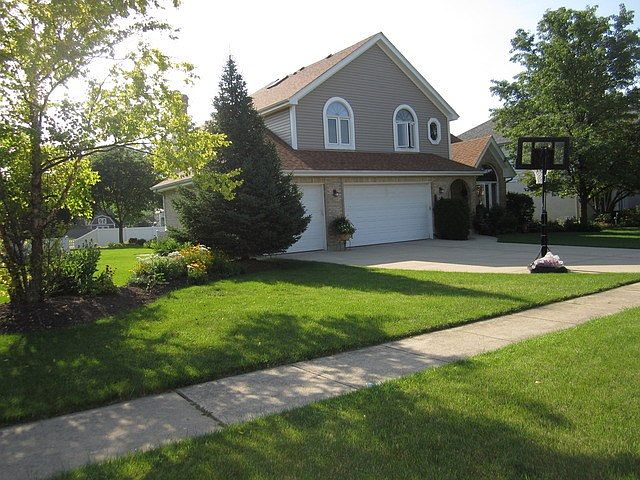 1st image of 421 Deanna Dr