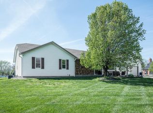 17763 168th St, Basehor, KS 66007