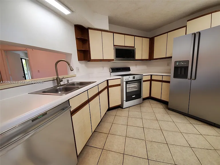 805 N Franklin Ave #805L — Photo 11