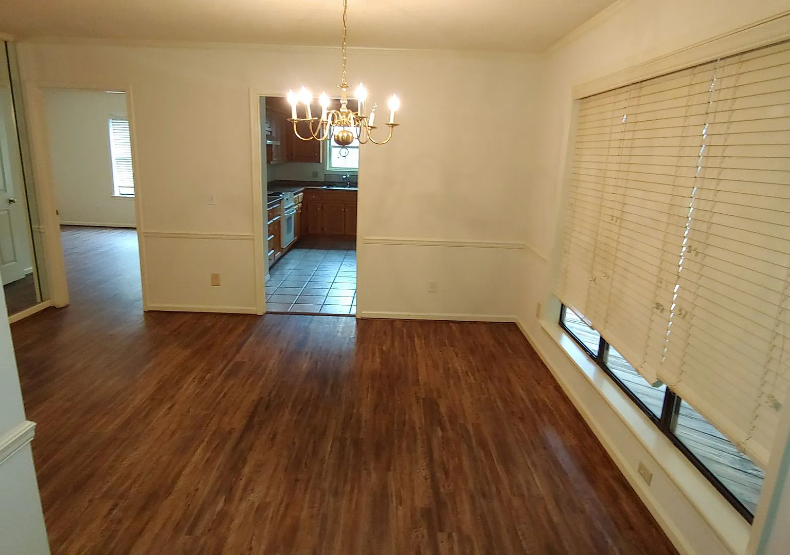 3 bedroom 2 bath in Reston Place — Photo 4