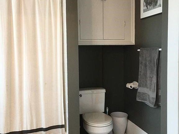 5th image of 391 Commonwealth Ave APT 5