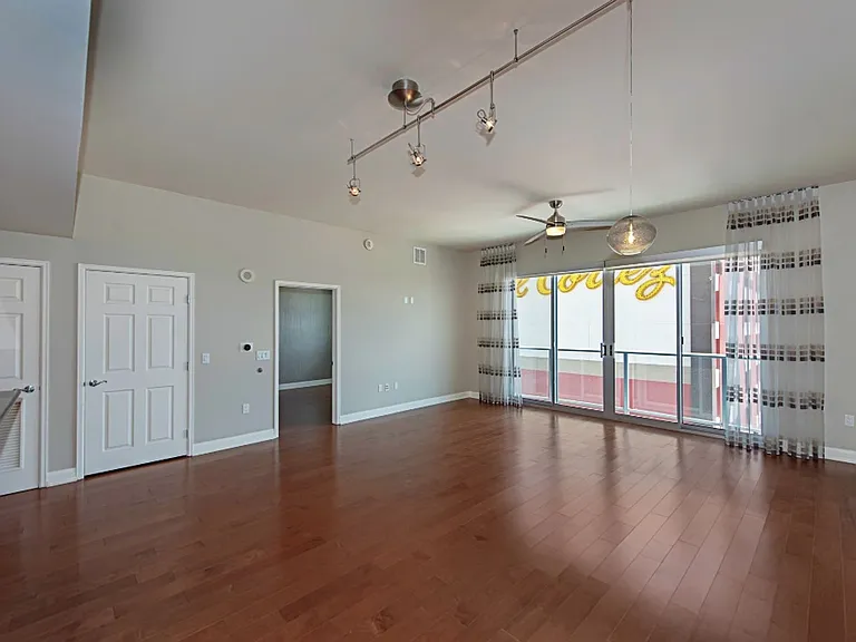 150 Las Vegas Blvd #1513 — Photo 20