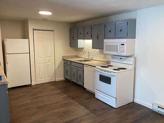 4th image of 300 Smithfield Rd APT 5-33