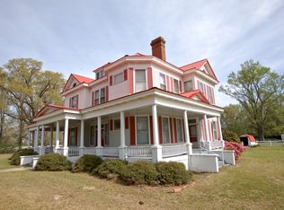 1501 E Martin Luther King Dr, Maxton, NC 28364